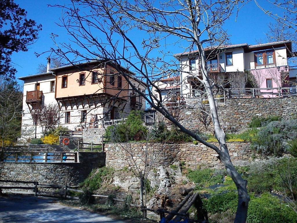 Viraggas Traditional Hotel Vrástama Exterior foto